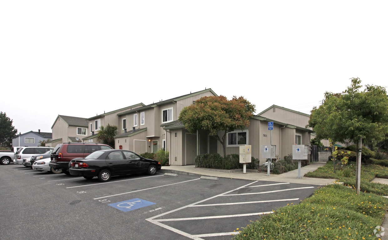 2635 Portola Dr, Santa Cruz, CA 95062 Apartments in Santa Cruz, CA