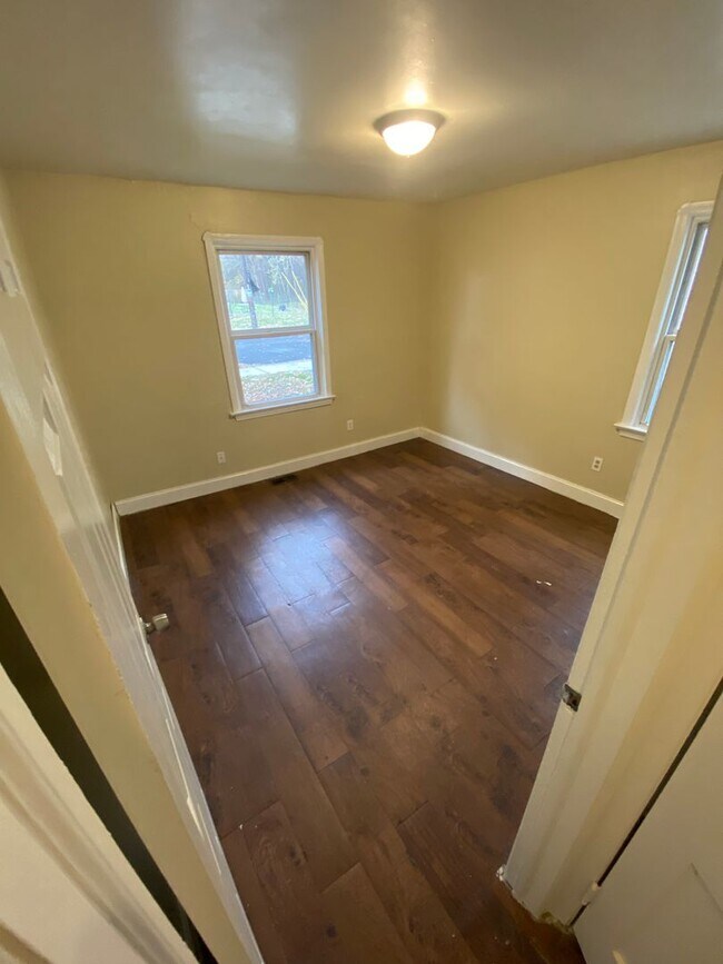 Foto del edificio - 11705 Mc Gowan Ave