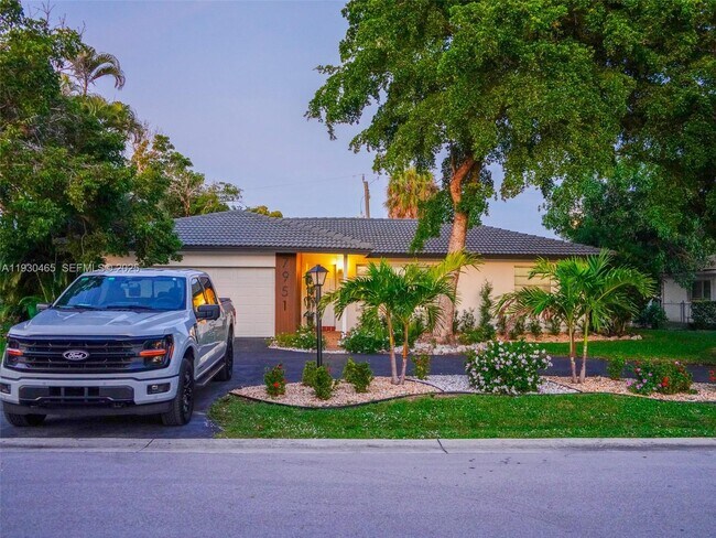 Foto del edificio - 7951 NW 37th Dr