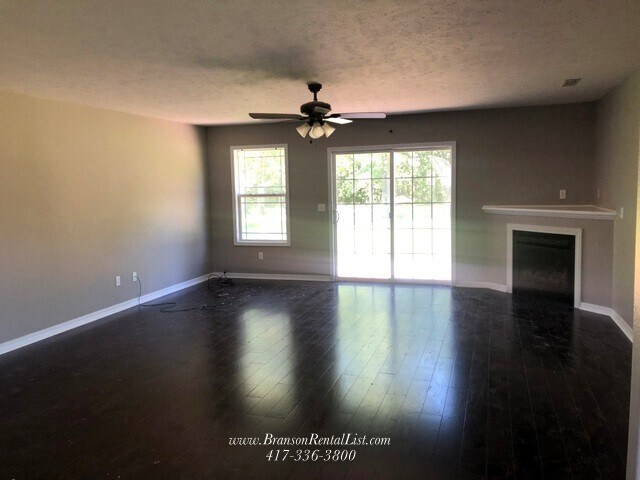 Foto del edificio - Over 2,000 sqft on one level