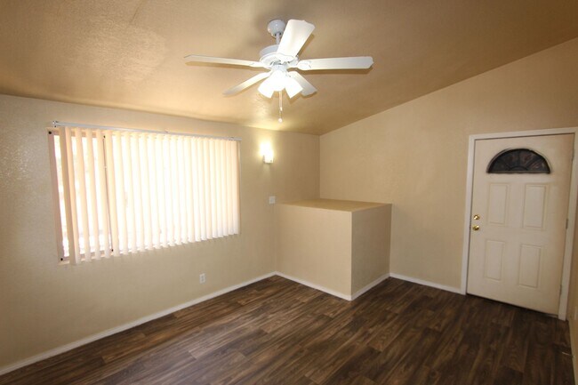 Foto del edificio - 2110 N 1st St