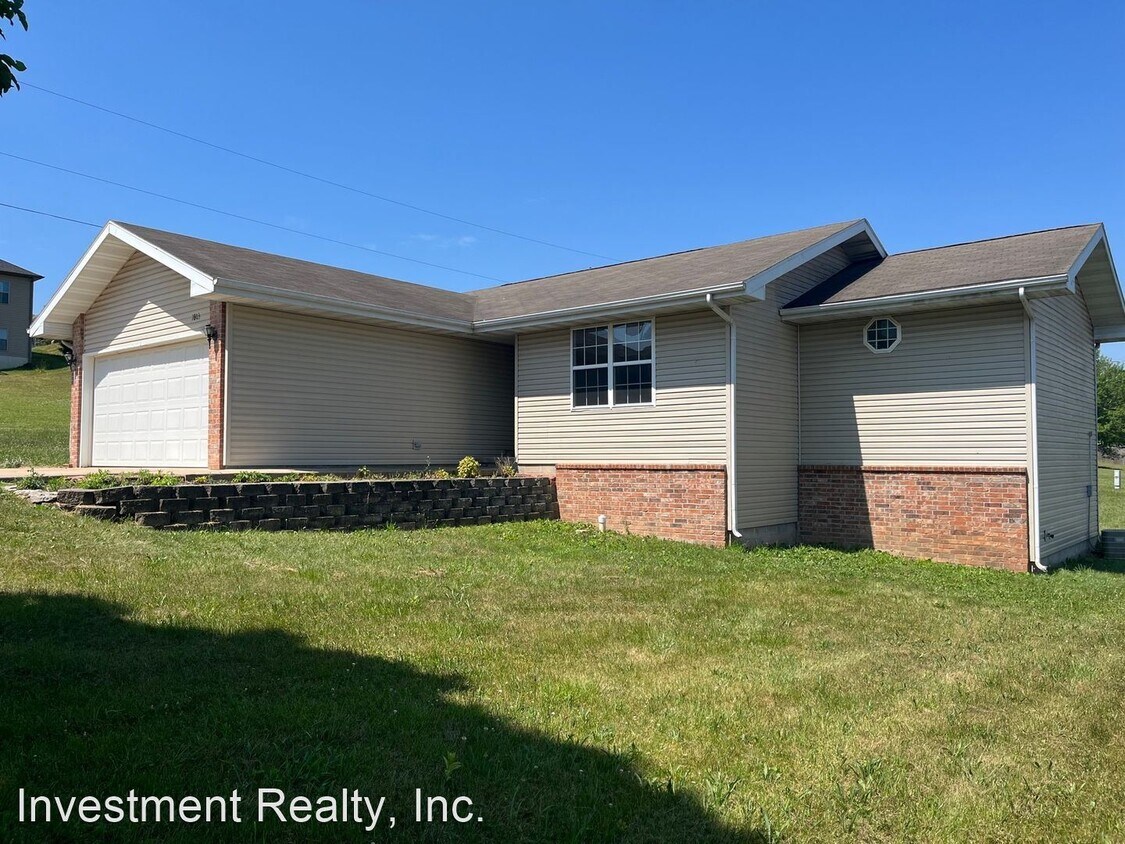 3 br, 2 bath House 2803 S. 17th Ave. House for Rent in Ozark, MO