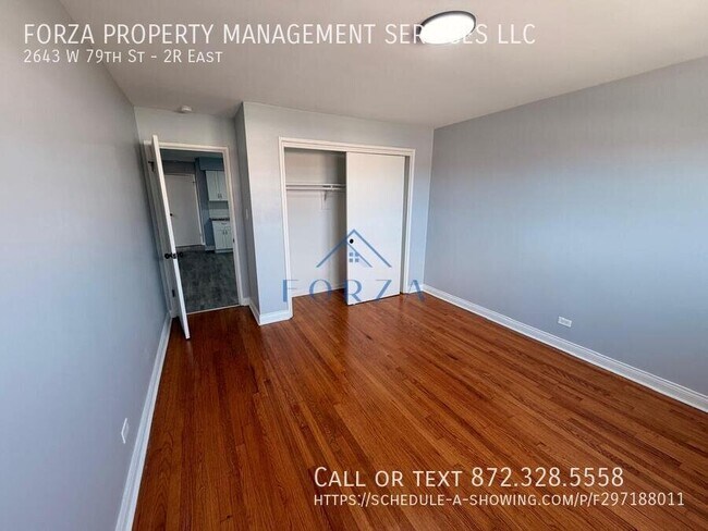Foto del edificio - 2643 W 79th St