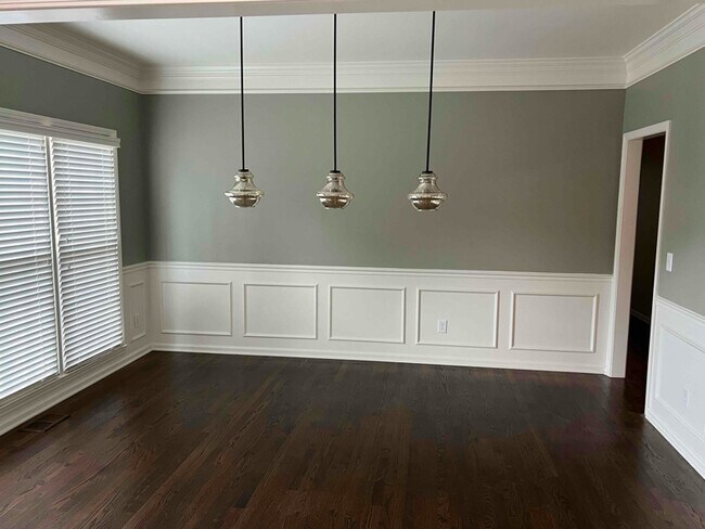 Building Photo - 3113 Bishops Way