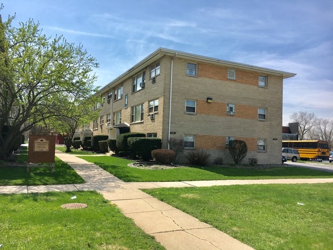 117--121 167th St, Calumet City, IL 60409 Apartments - Calumet City, IL ...