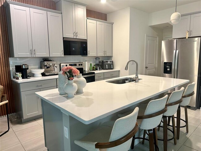 Foto del edificio - 4545 Small Creek Rd