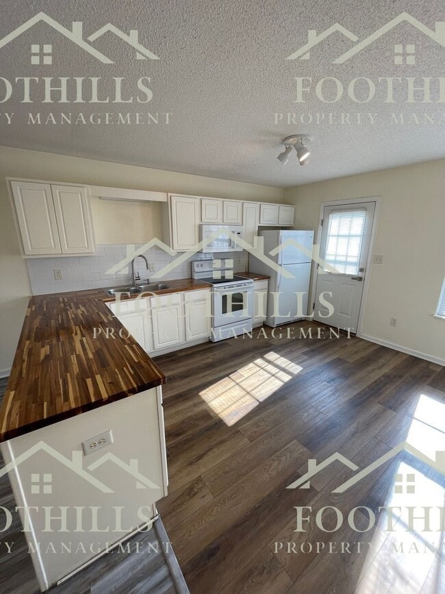 Building Photo - 112 Brook Allen Dr