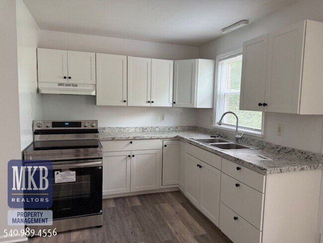 Foto del edificio - 2 bedroom 1 Bath Duplex