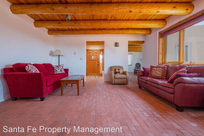 Building Photo - 4 br, 2 bath House - 5 Casa Del Oro Loop