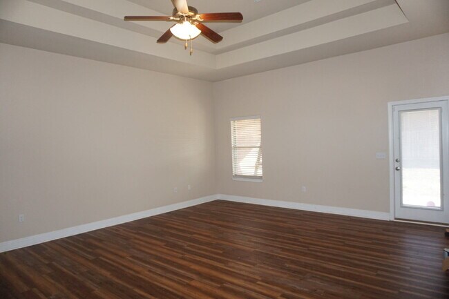 Foto del edificio - Crestview: 4 Bedrooms in Liberty Oaks