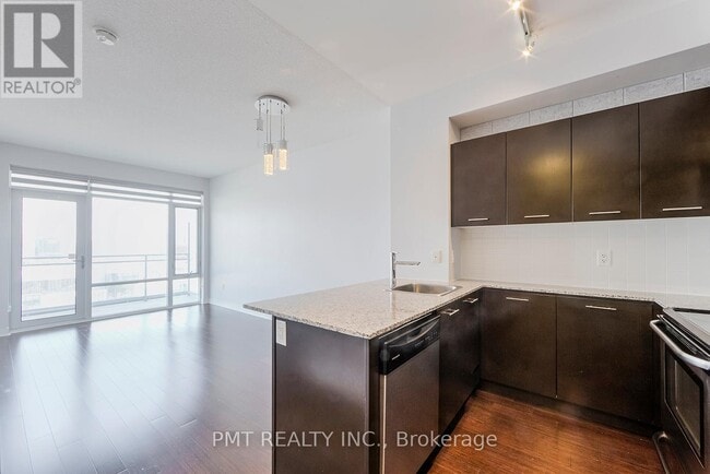 Building Photo - 360 Square One Dr