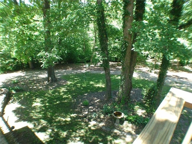 Building Photo - 19 Neffwood Ln