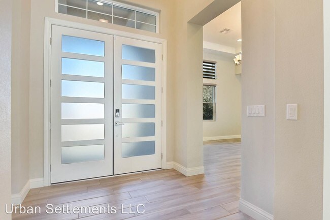 Foto del edificio - 4 br, 3.5 bath House - 6049 Skyline Point Dr