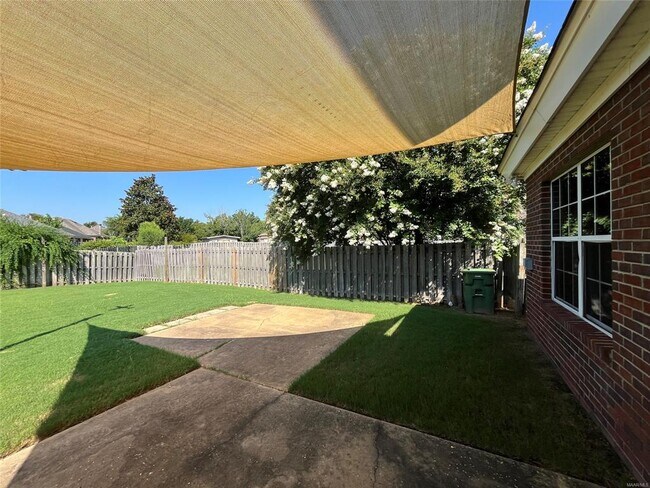 Building Photo - 9679 Greythorne Way