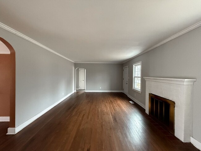 Foto del edificio - Spacious 5BR Home in the Heart of Old Hickory | Walkable + Convenient