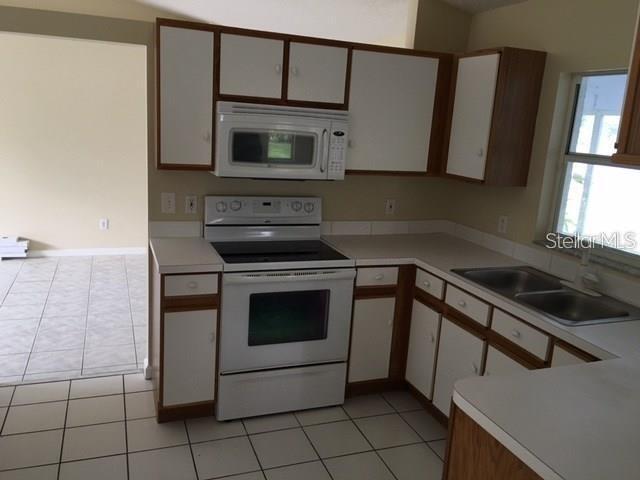 Foto del edificio - 503 Oak Branch Ct