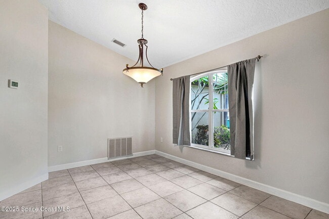 Foto del edificio - 1135 Egret Lake Way