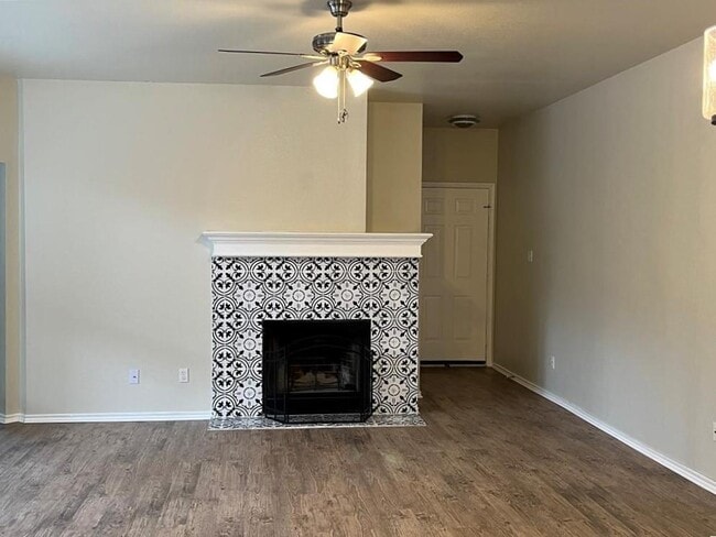 Building Photo - 813 Black Locust Drive West