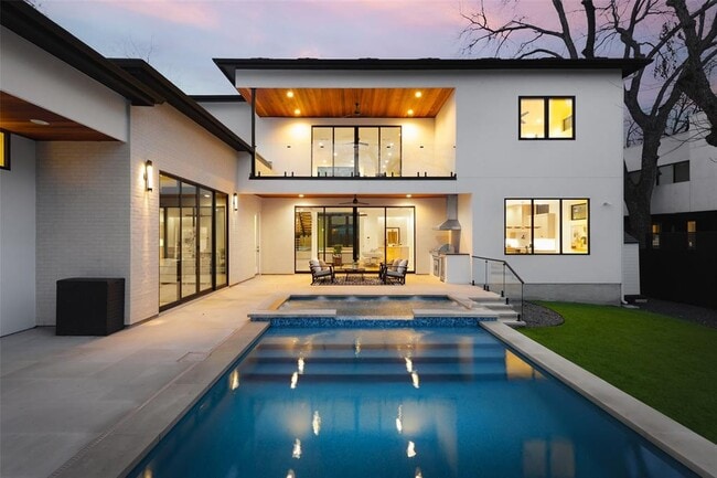 Building Photo - 1118 Mariposa Dr