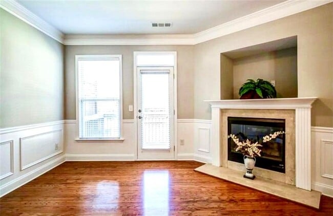 Foto del edificio - 217 16th St NW