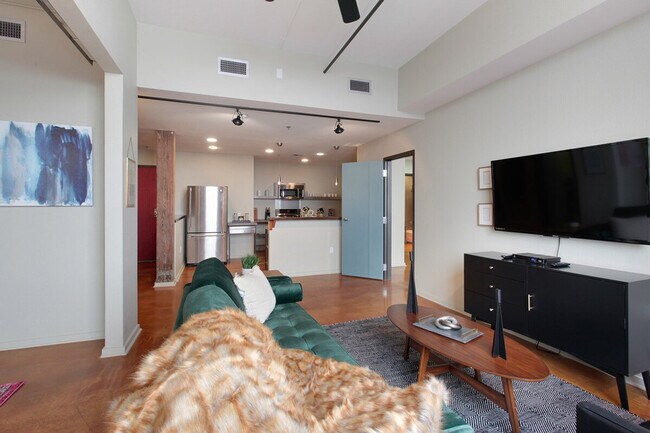 Building Photo - 1041 Constance St