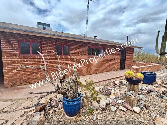 Building Photo - 6728 N Abington Rd
