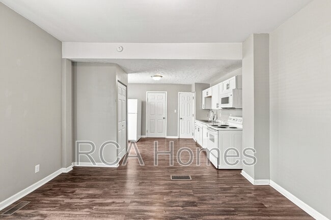 Photo - 1013 East Legrande Avenue - 1013 E Legrande House