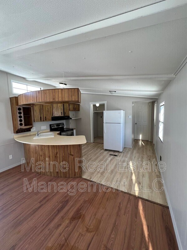 54 Pheasant Hill Trailer Park, Milford, ME 04461 House Rental in