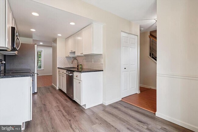 Foto del edificio - 3226 Foothill St