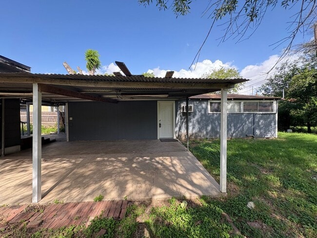 Harwood - Harwood Apartment