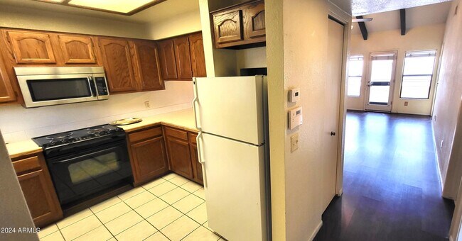 Building Photo - 11666 N 28th Dr