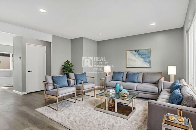 Foto del edificio - 11104 Grant Way