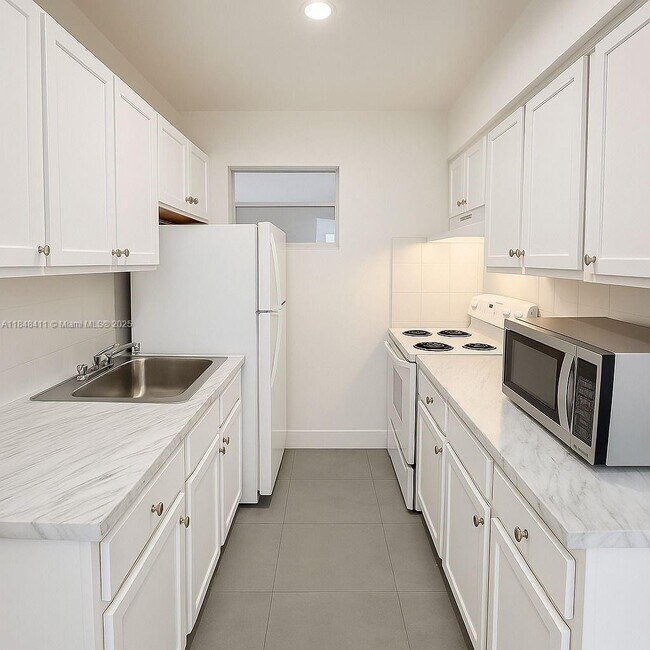 Foto del edificio - 310 NE 78th St