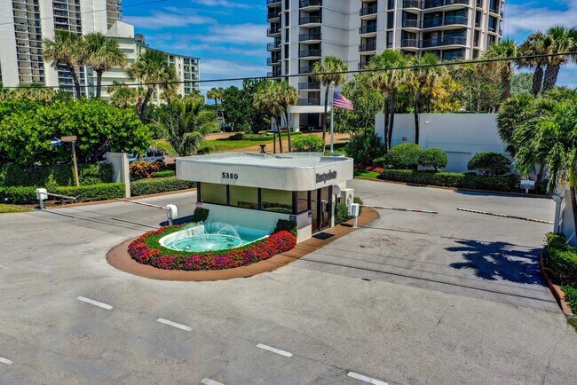 Foto del edificio - 5380 N Ocean Dr