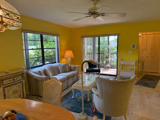 Foto del edificio - 2 Bedroom 2 Bath Ground Floor Condo Centra...