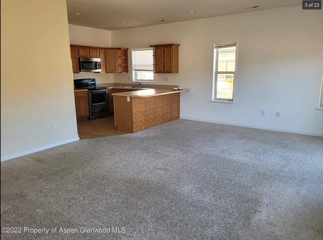 Building Photo - 108 Castle Ridge Dr