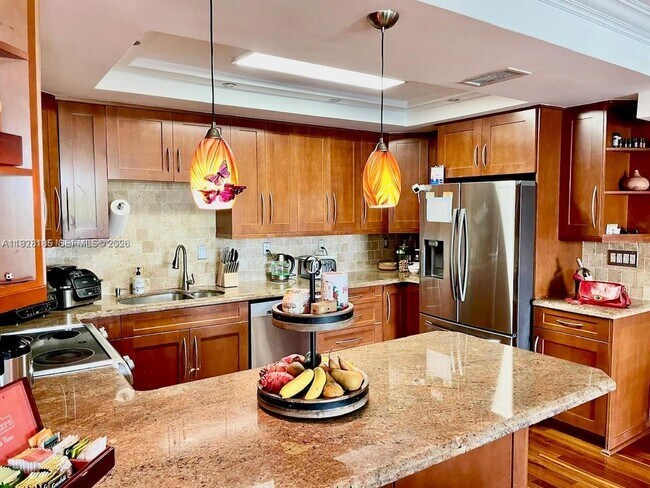 Foto del edificio - 19390 Collins Ave