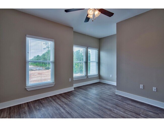 Foto del edificio - Beautiful 2/2.5 Townhouse in the heart of Freeport