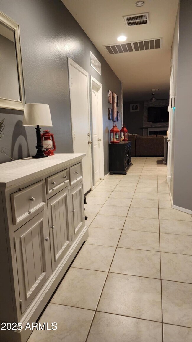 Building Photo - 42037 W Quinto Dr