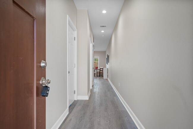 Foto del edificio - 167 Pebble Beach Pl