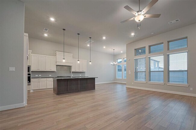Building Photo - 5106 Blooming Hibiscus Ln
