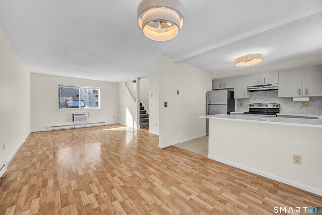 Foto del edificio - 925 Oronoke Rd