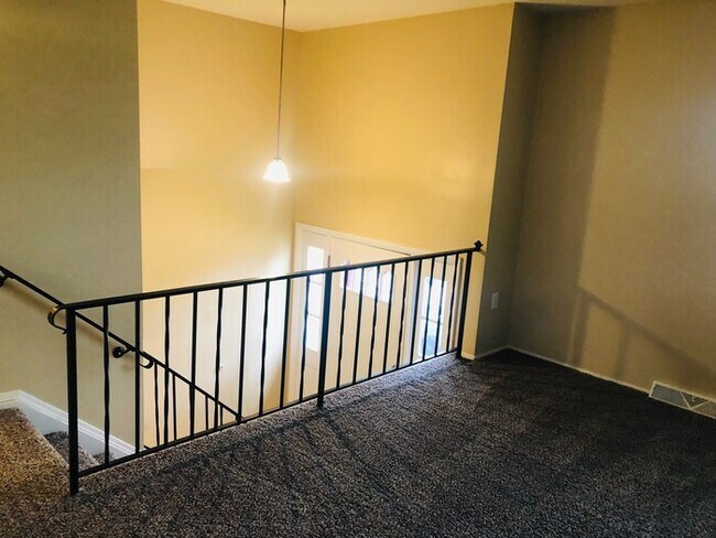 Building Photo - 6253 Weybridge Dr