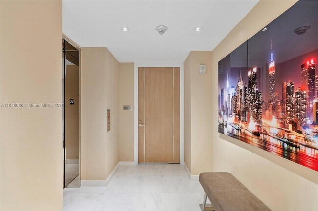 Building Photo - 15701 Collins Ave