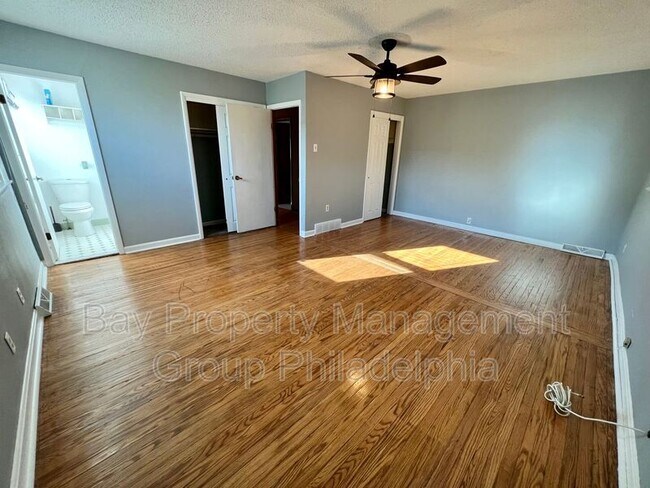 Foto del edificio - 1417 Oakmont St