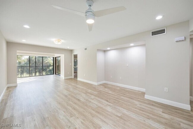 Building Photo - 5940 Via Lugano