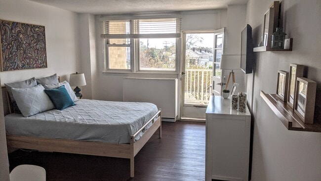 Building Photo - 675 Ocean Ave