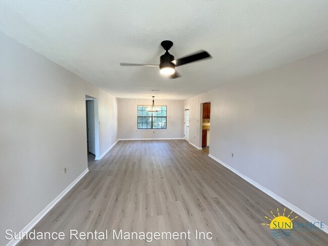 Building Photo - 2 br, 1 bath House - 687 Valley Road