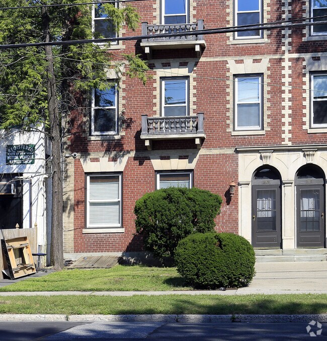 817819 Mamaroneck Ave, Mamaroneck, NY 10543 Apartments Mamaroneck