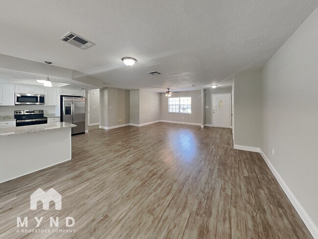 Foto del edificio - 9116 Glen Moor Ln